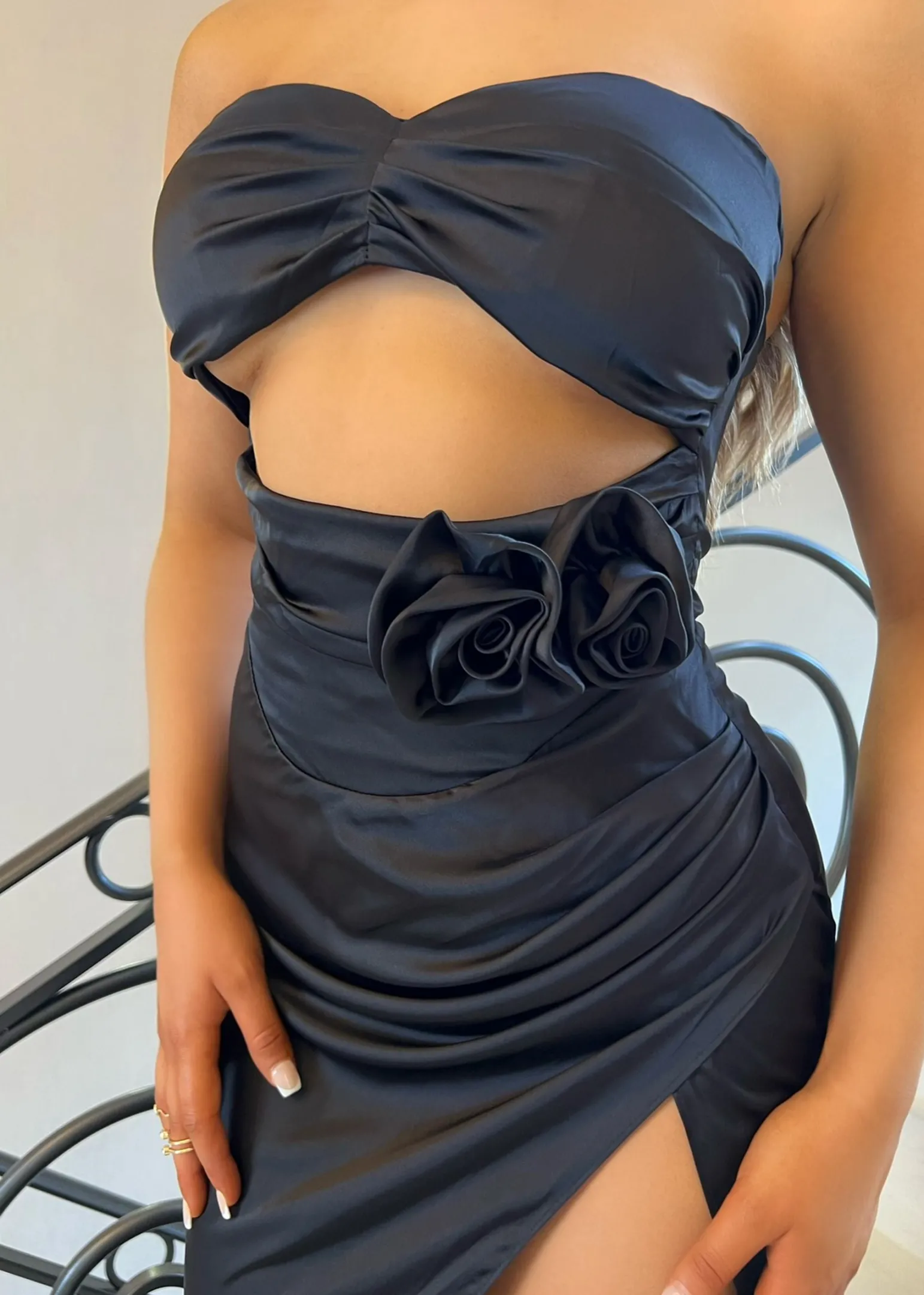 Cheap Steal The Moment Corsage Gown With Neck Tie - Black Women Dresses