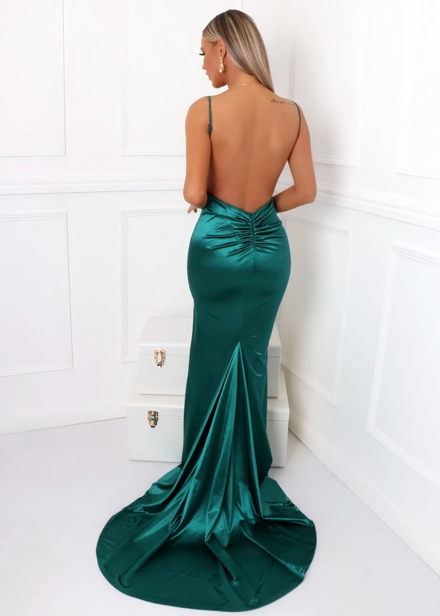 touch_of_glamour_satin_gown_with_side_slit__emerald_green_4.webp Outlet Touch Of Glamour Satin Gown With Side Slit - Emerald Green Women Dresses